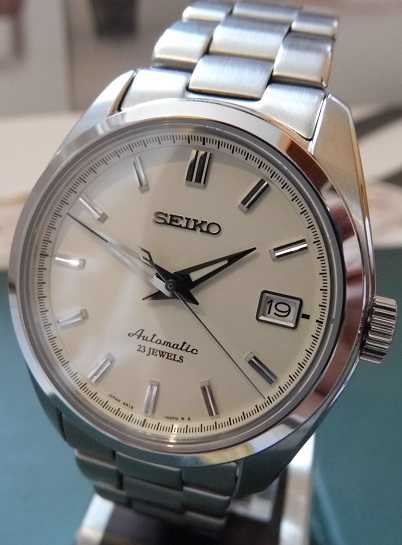 Seiko Automatic, White Dial, Steel Bracelet