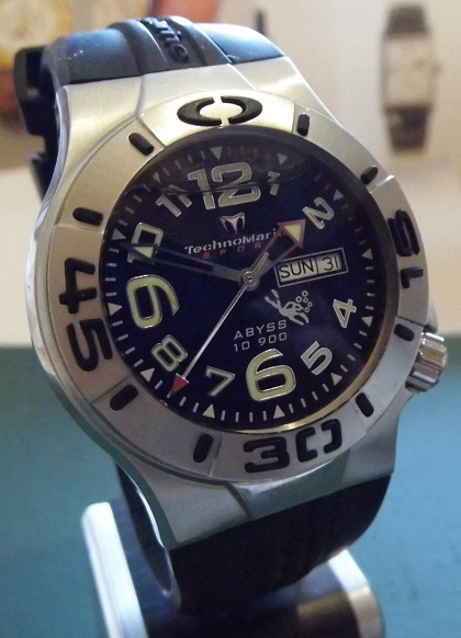 Technomarine Abyss 10900, Blue Dial With Rubber Strap