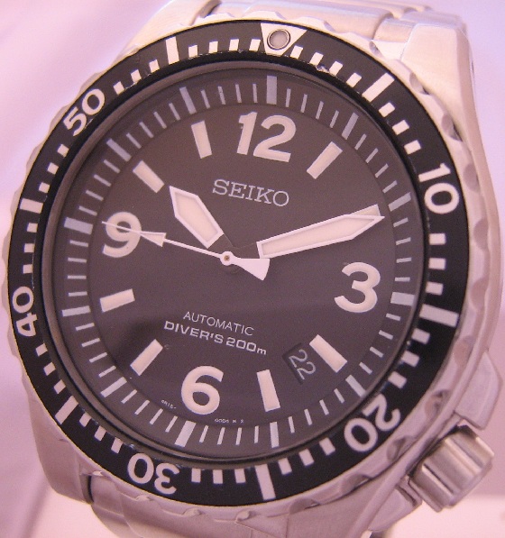 Seiko 200M Divers Spork, Black Dial, Steel Bracelet