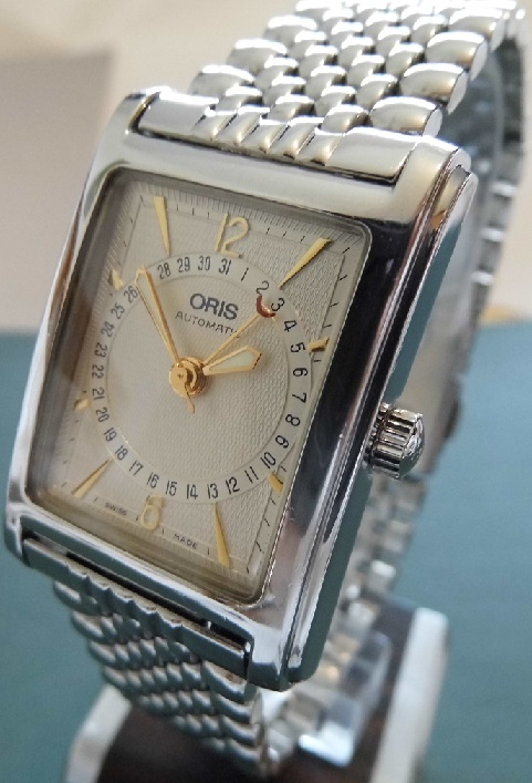 Oris Rectangular Pointer Date, Silver Dial, Stainless Steel Bracelet