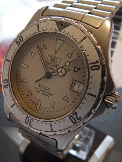 Tag Heuer 2000 Professional, Grey Dial, Bracelet