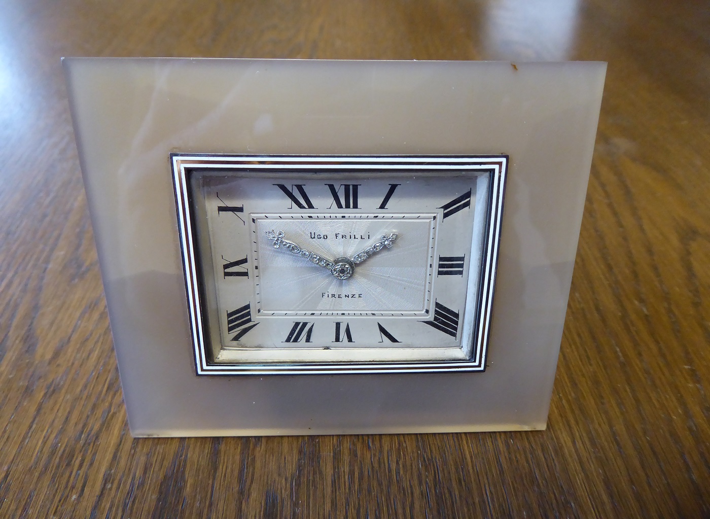 An Ugo Frilli Firenze Agate Desk Clock