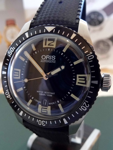 Oris 65 Divers, Black Dial, Rubber Strap