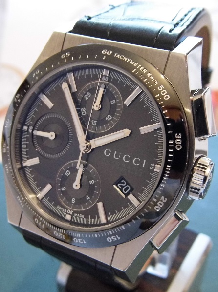 Gucci Pantheon Chronograph, Black Dial With Leather Strap