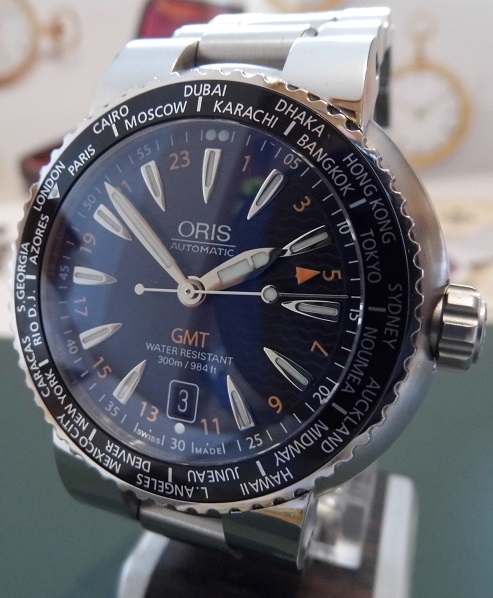 Oris TT1 Divers GMT, Black Dial, Bracelet