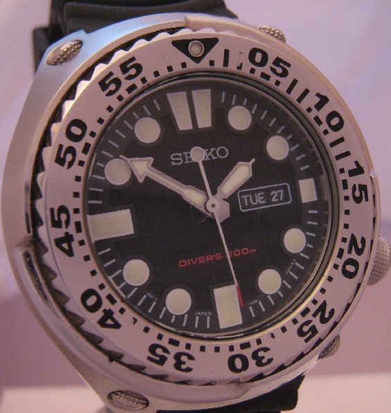 Seiko Diver Sawtooth, Black Dial With Rubber Strap