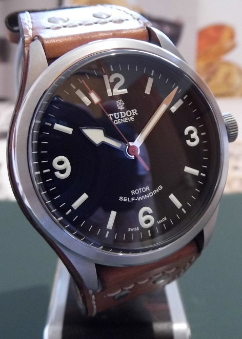 Tudor Heritage Ranger, Black Dial, Bund Strap