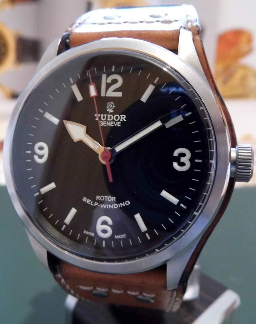Tudor Heritage Ranger, Black Dial, Bund Strap