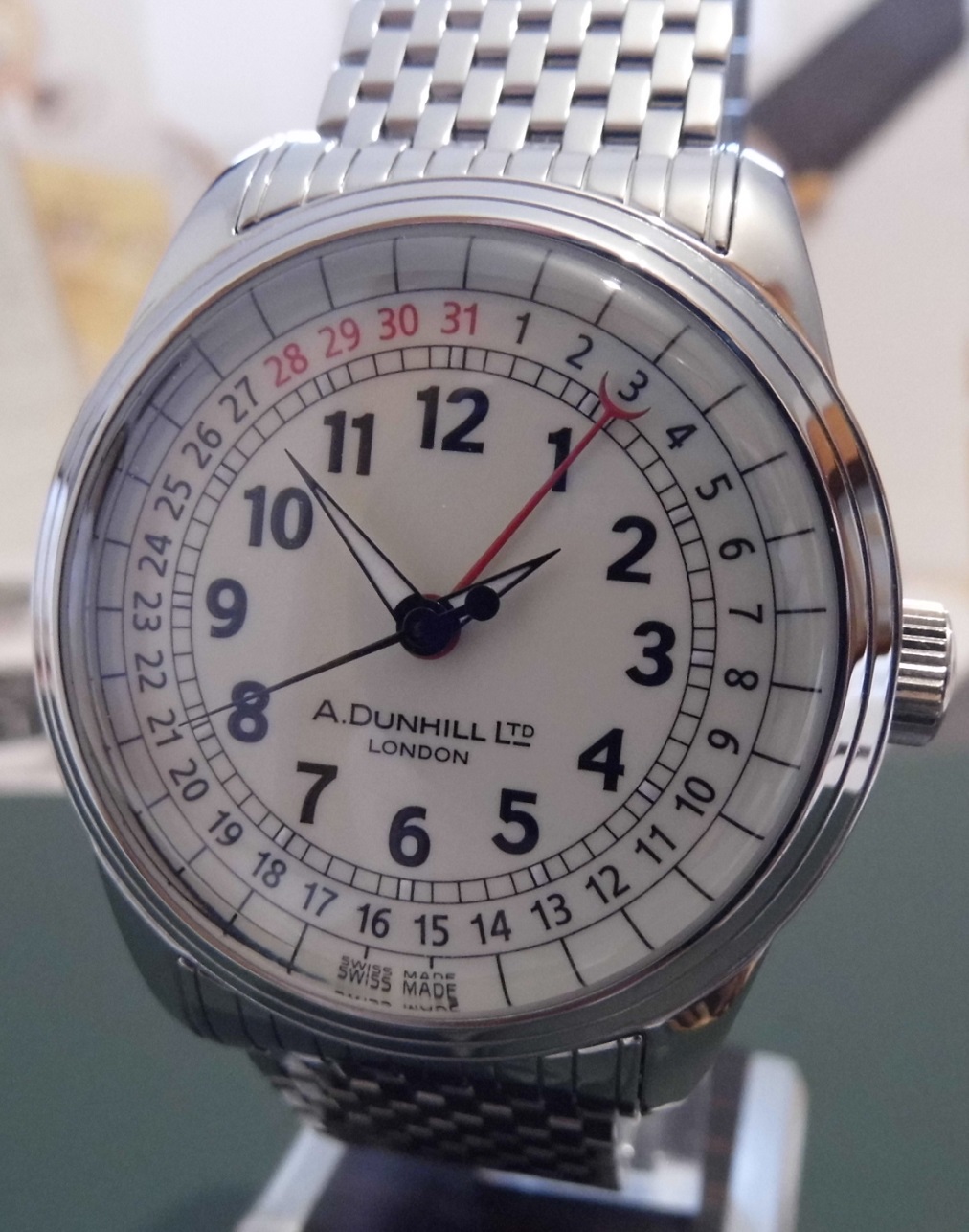 Alfred Dunhill A-Centric White Dial, Steel Bracelet