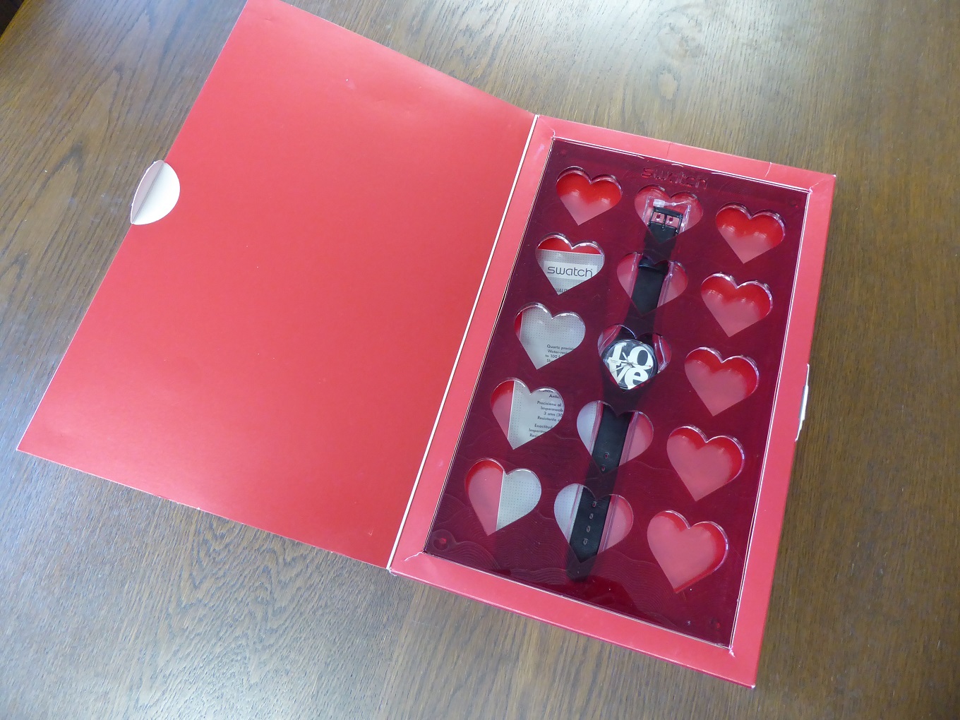 Swatch Enigmatic Love