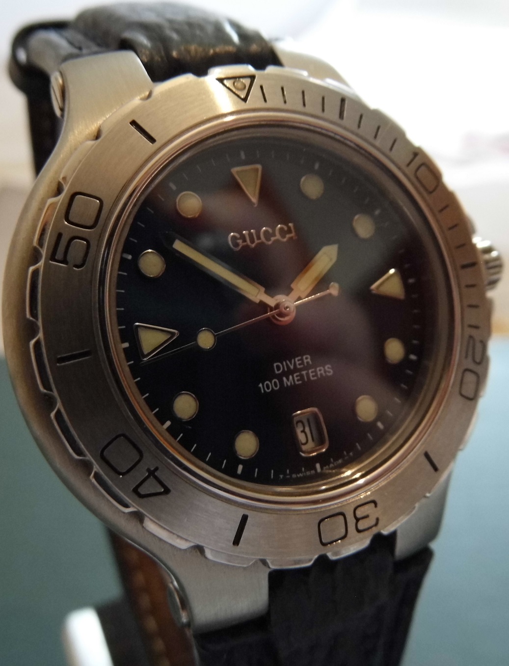 Gucci 100M Diver, Blue Dial, Blue Leather Strap