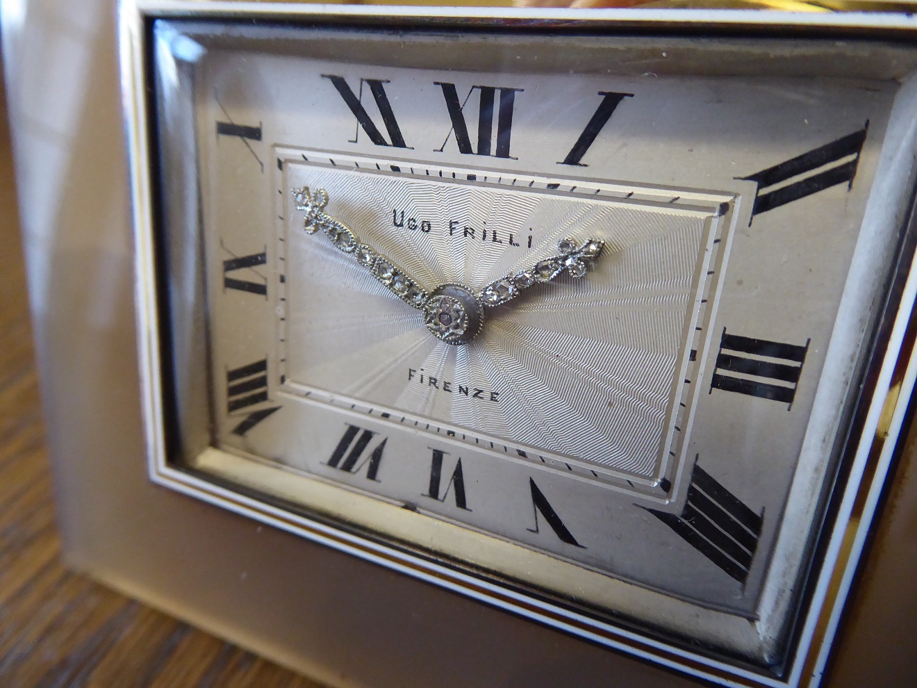 An Ugo Frilli Firenze Agate Desk Clock