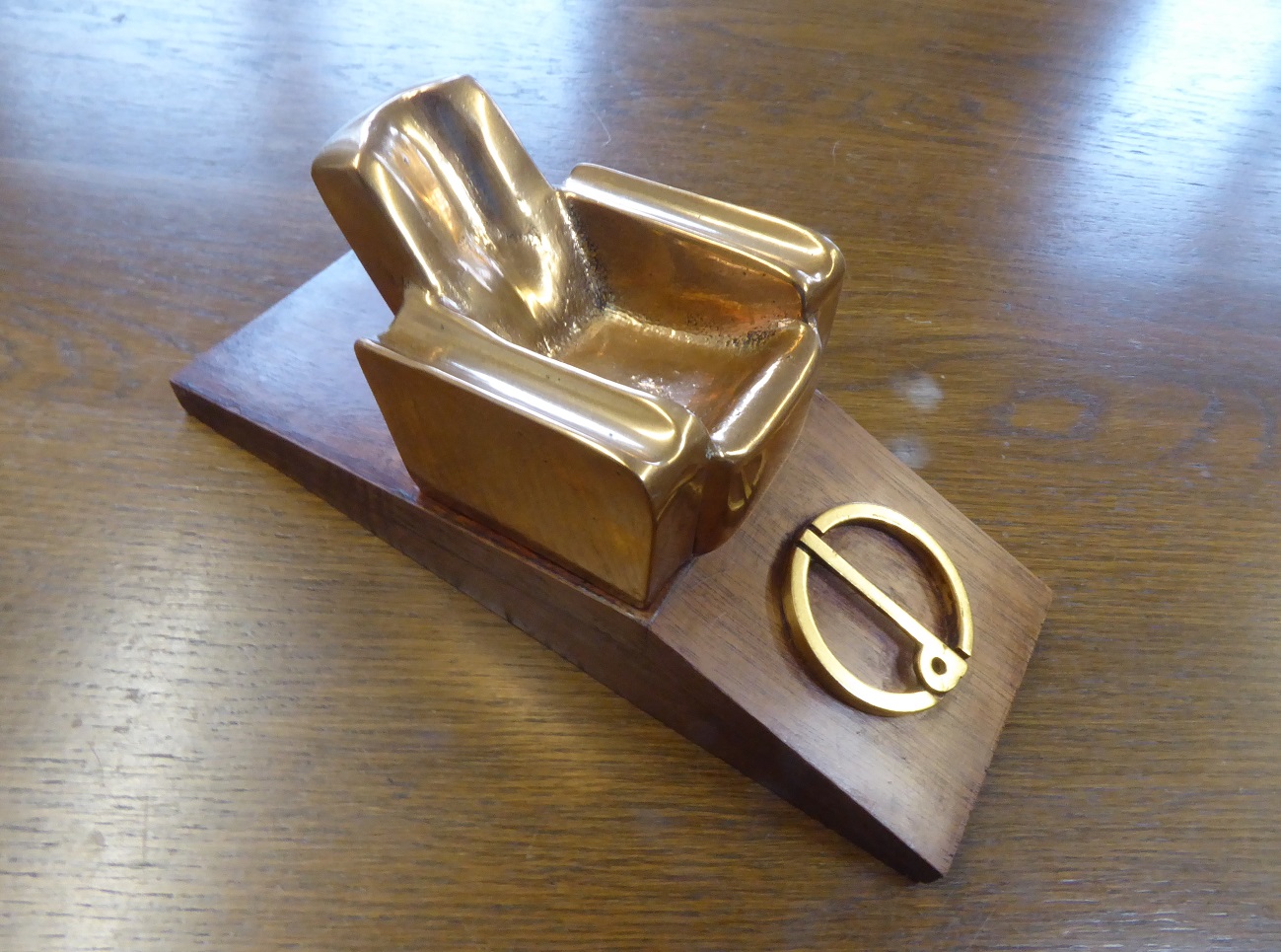 An Alfred Dunhill Pipe Stand / Desk Ornament