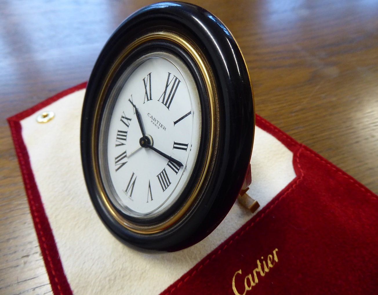 A Cartier Baignoire Pendulette Desk Clock