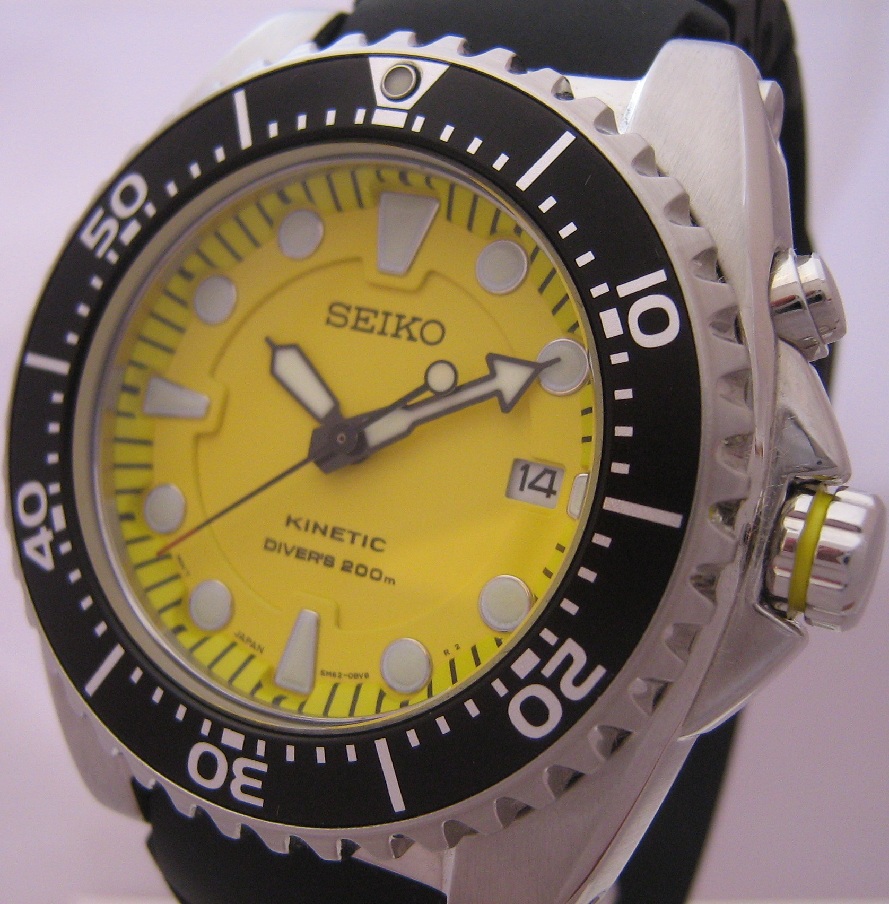 Seiko Kinetic Divers, Yellow Dial, Black Rubber Strap