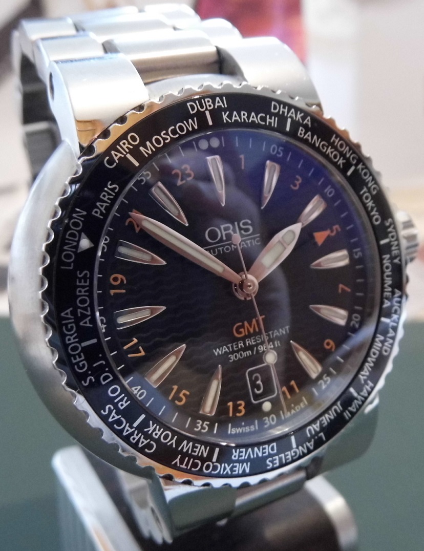 Oris TT1 Divers GMT, Black Dial, Bracelet