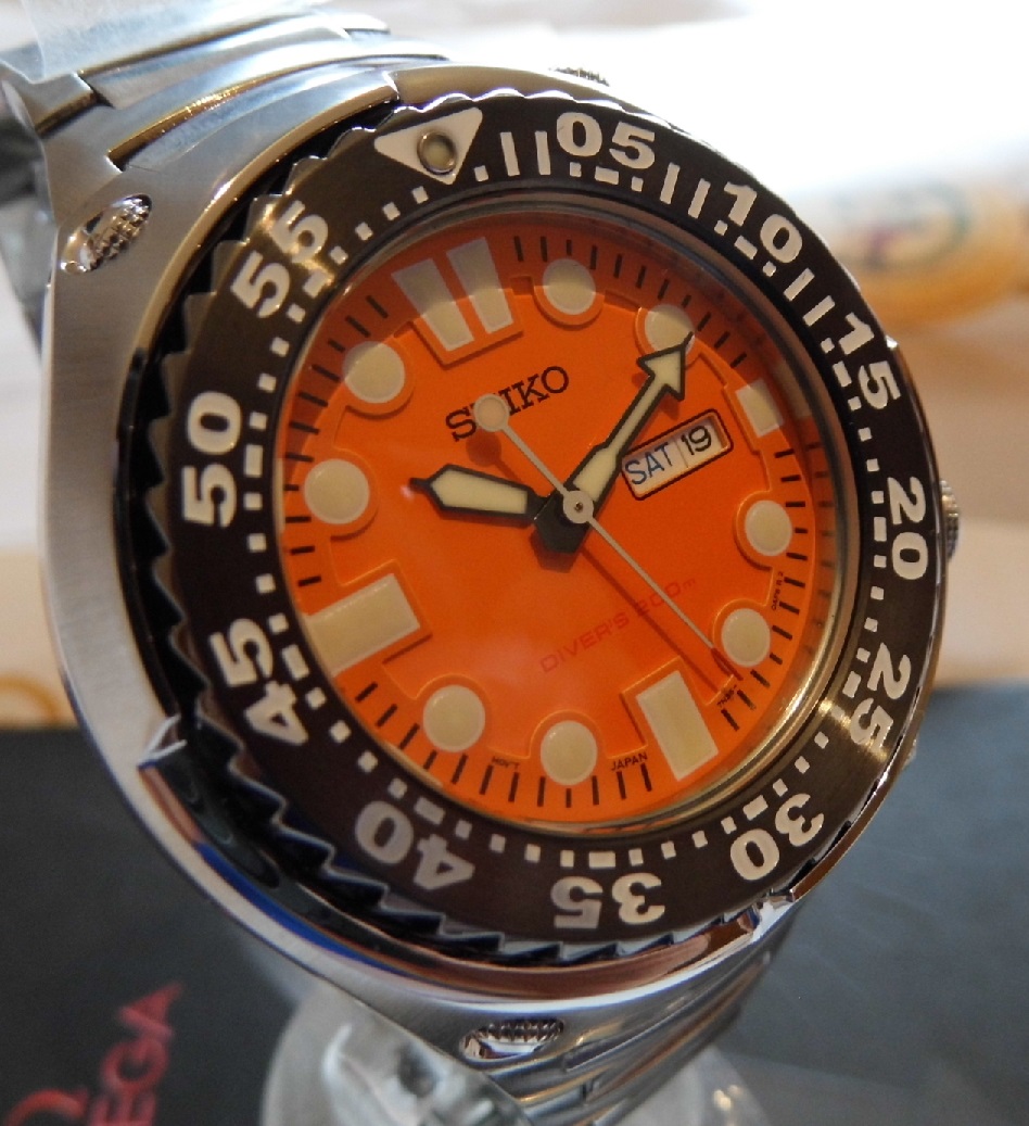 Seiko Diver Sawtooth, Orange Dial, Stainless Steel Bracelet