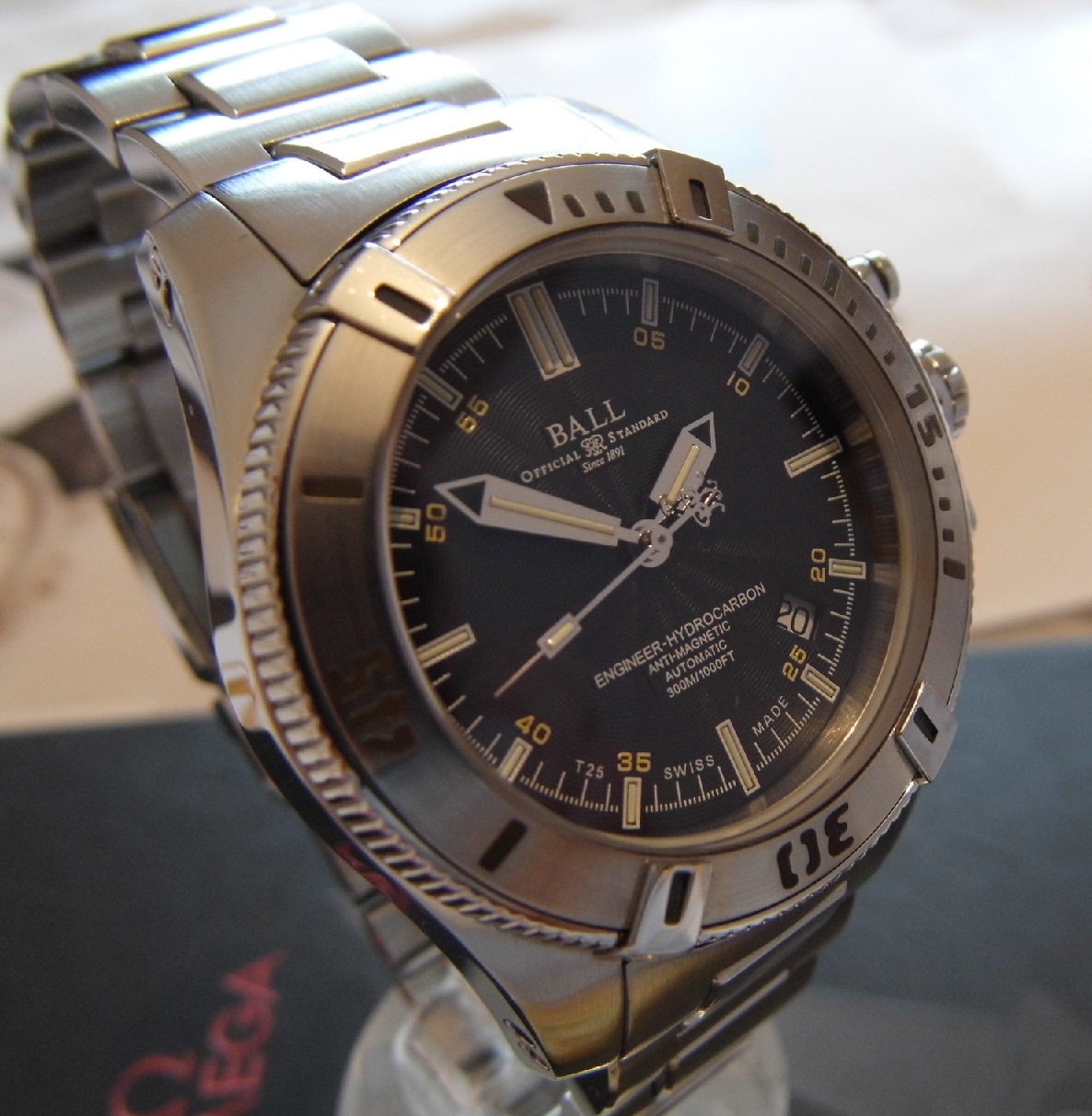 Ball Hydrocarbon Classic, Grey Dial, Steel Bracelet