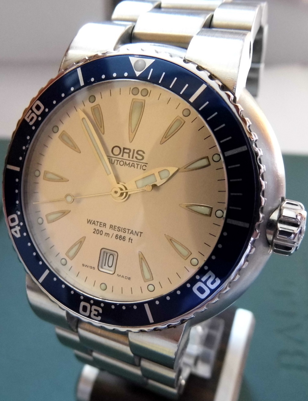 Oris TT1 Divers, Silver Dial With Stainless Steel Bracelet