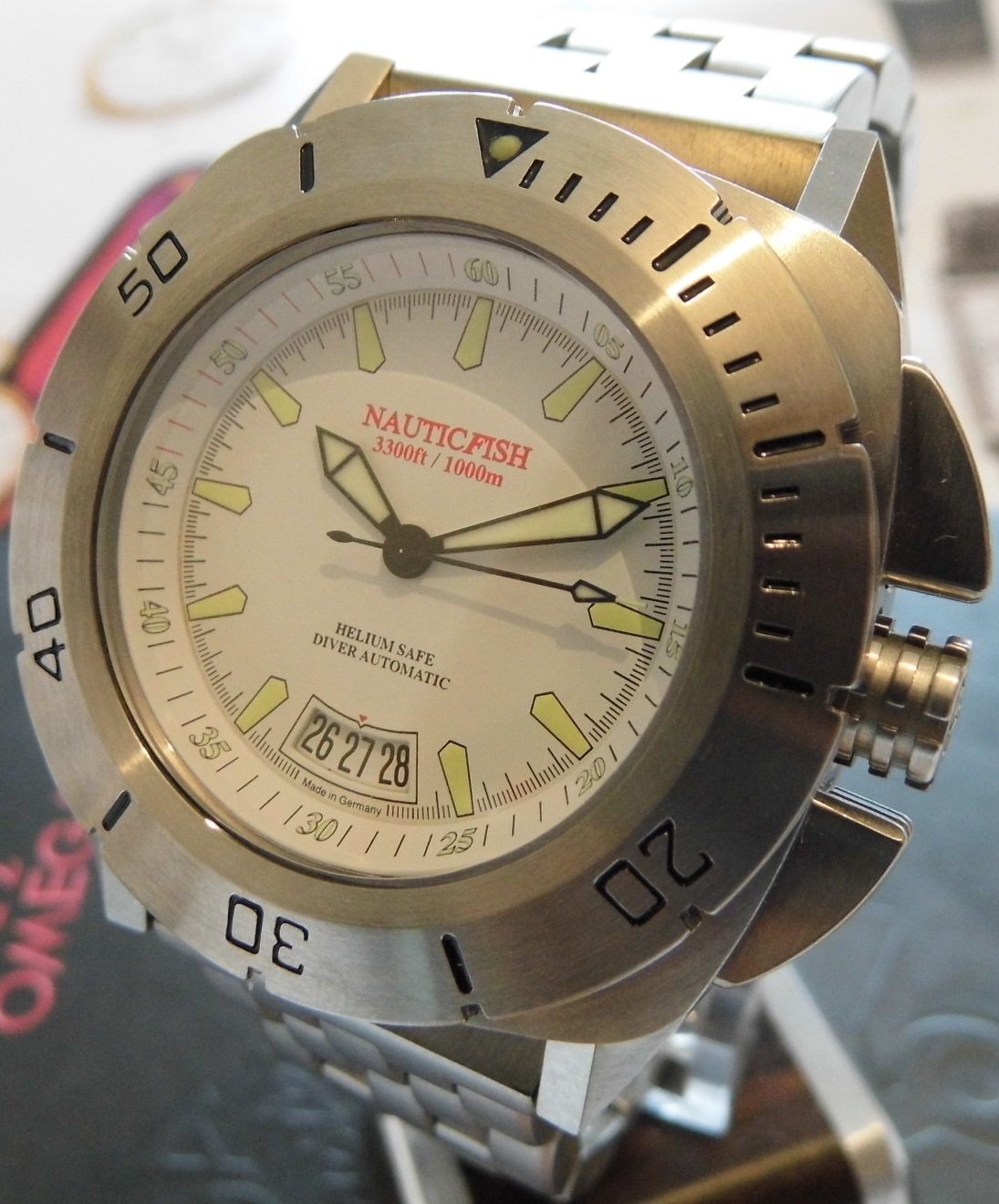 Nauticfish 1000M White Shark, White Dial, Bracelet & Strap