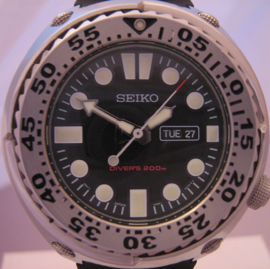 Seiko Diver Sawtooth, Black Dial With Rubber Strap