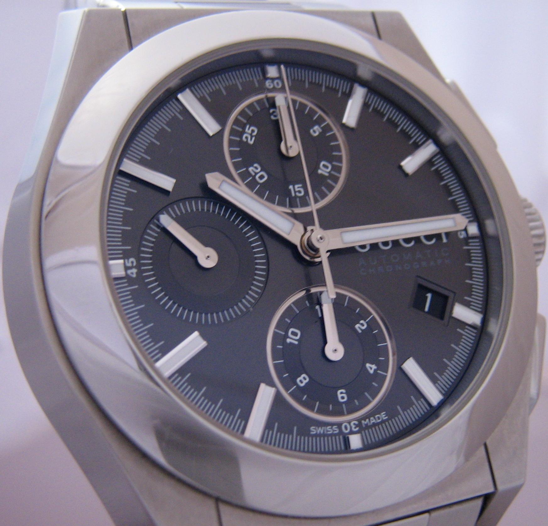 Gucci Pantheon Chronograph, Black Dial With Stainless Steel Bracelet