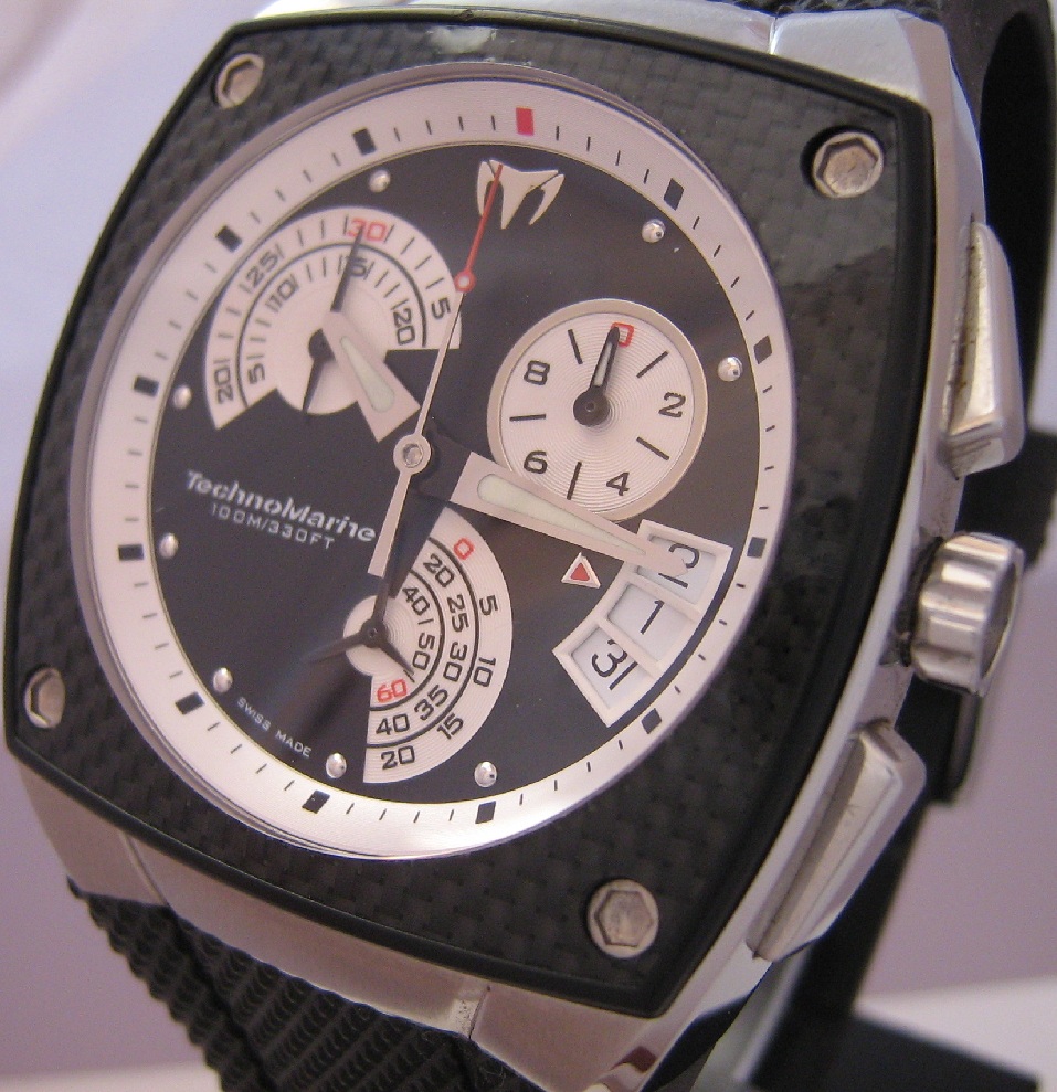 Technomarine KRA02 Chronograph, Black Dial With Rubber Strap