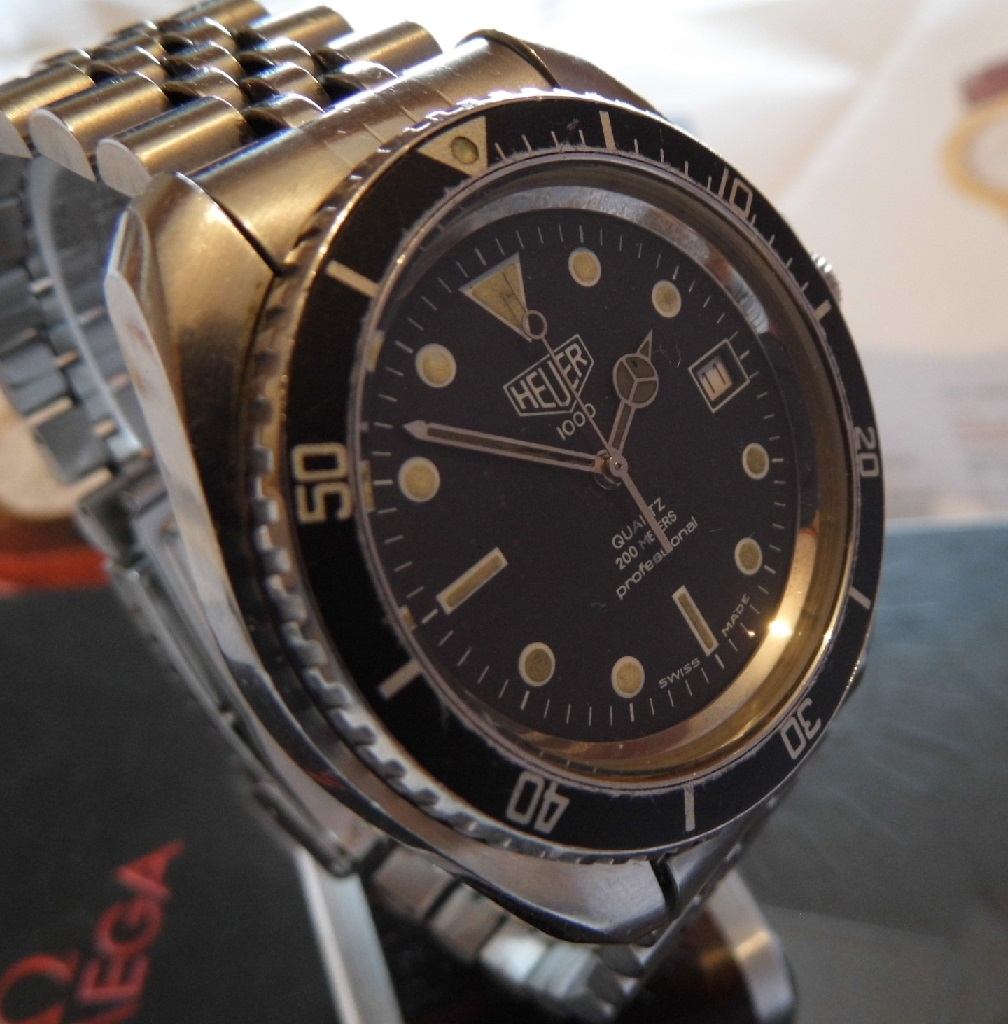 Heuer Vintage 2000 Professional, Black Dial, Bracelet