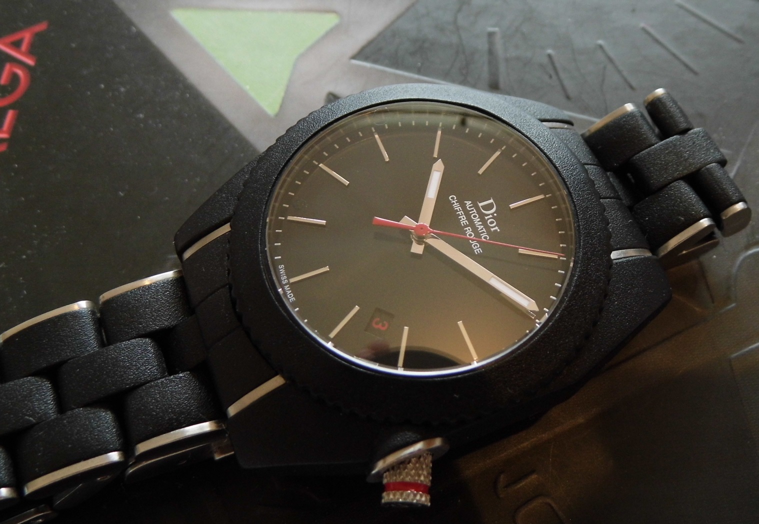 Dior Homme Chiffre Rouge A06 39MM, Black Dial, Rubber/Steel Strap