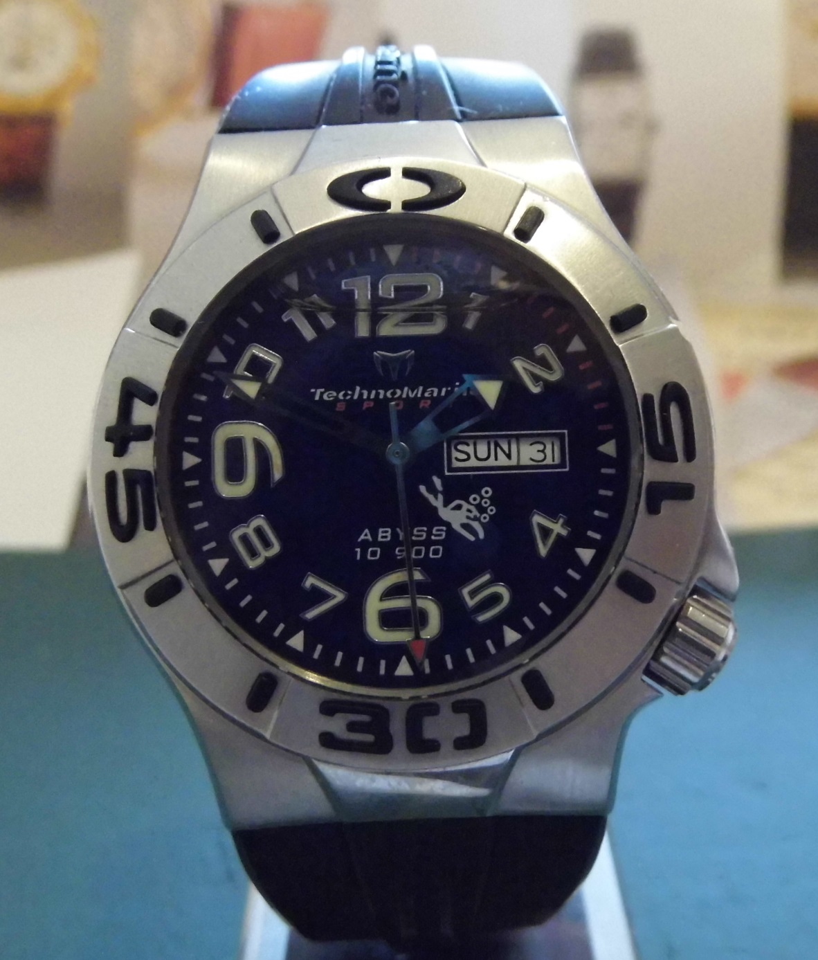 Technomarine Abyss 10900, Blue Dial With Rubber Strap