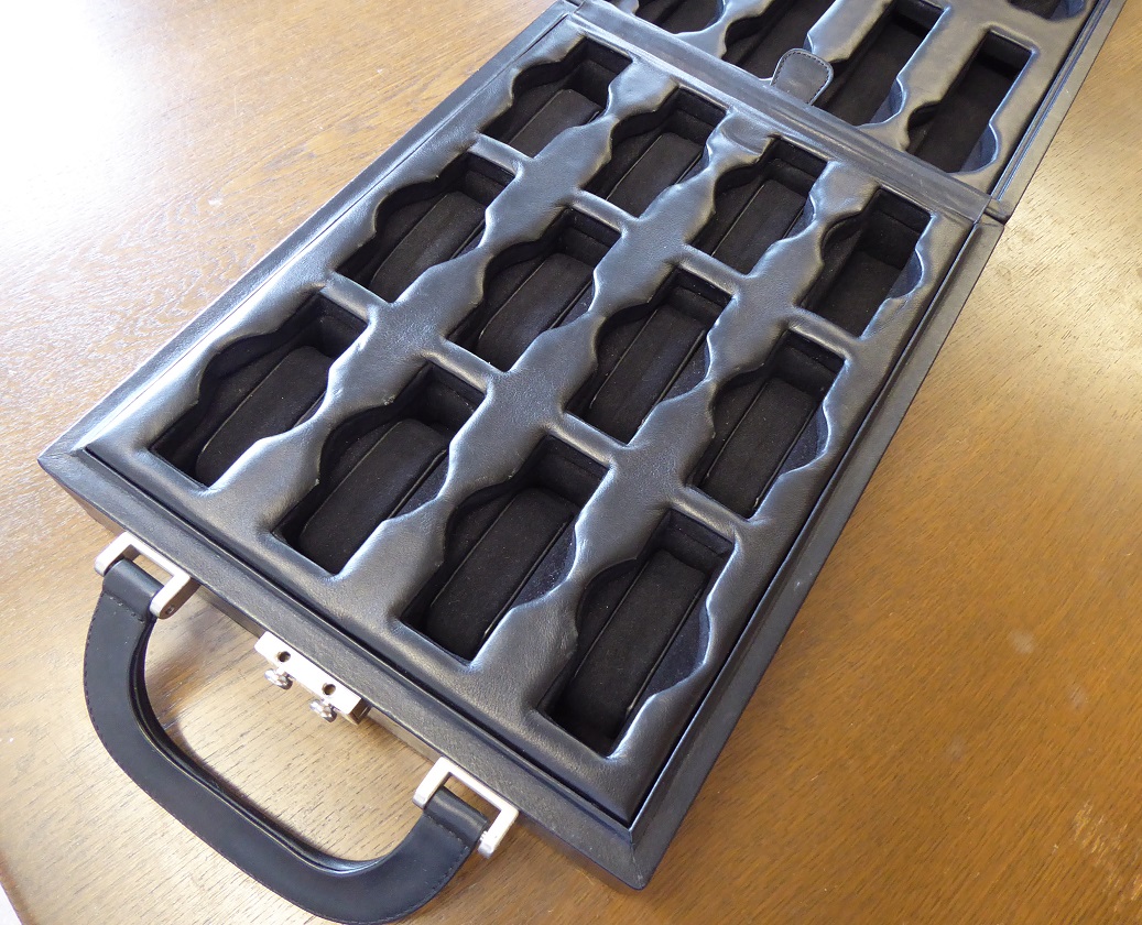 A Venlo 24 Holder Watch  Case
