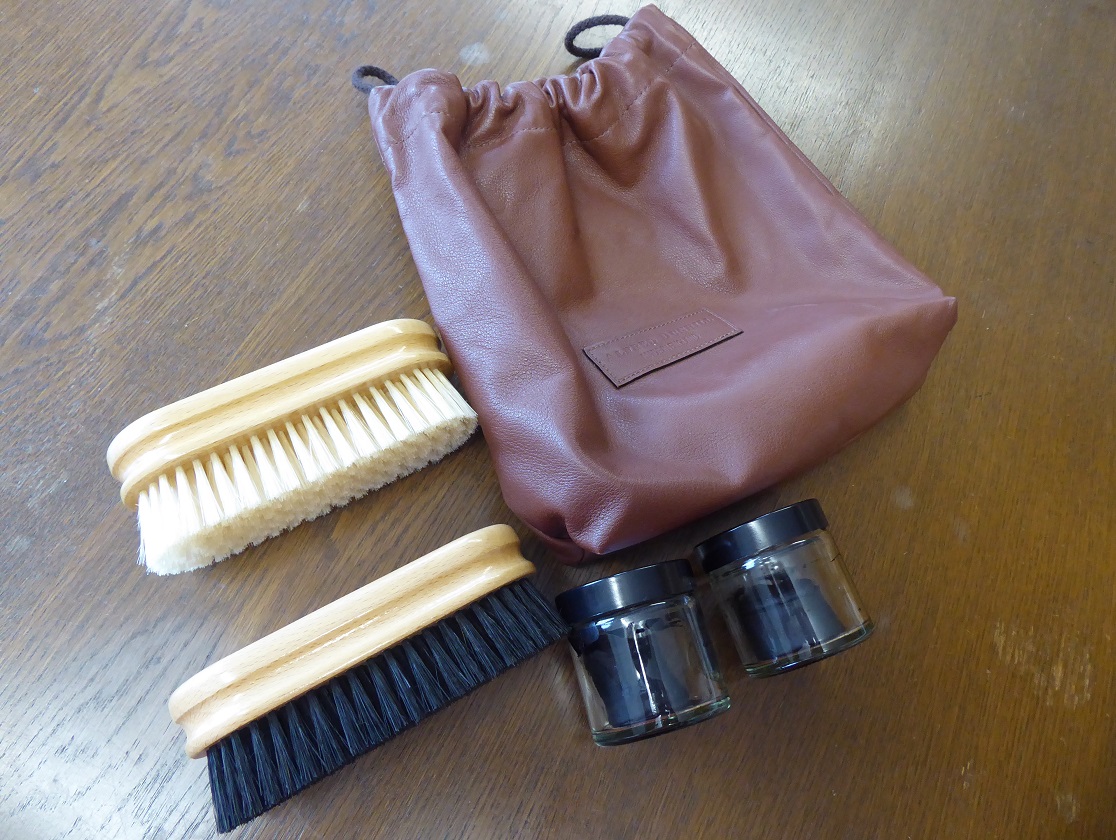 An Alfred Dunhill Leather Polish Kit