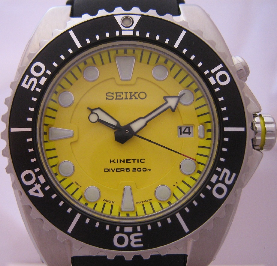 Seiko Kinetic Divers, Yellow Dial, Black Rubber Strap