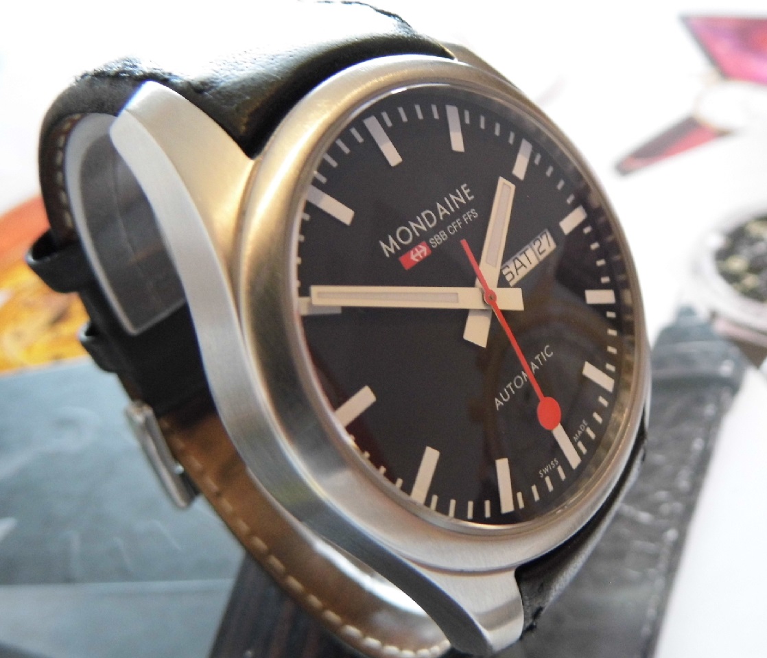 Mondaine Retro Automatic, Black Dial, Leather Strap