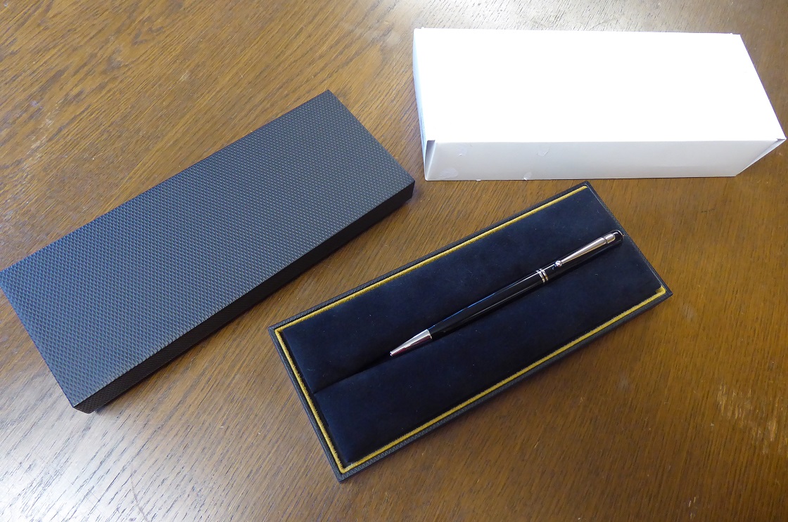 An Alfred Dunhill Sidecar Streamliner Ballpoint Pen