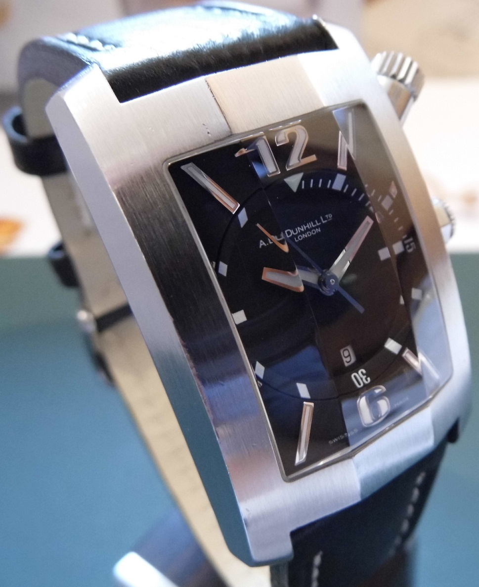 Dunhill Dunhillion City Diver, Black Dial, Leather Strap