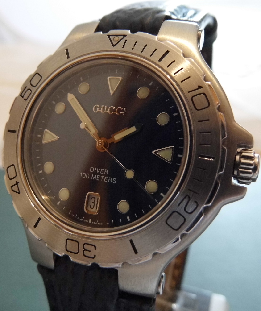 Gucci 100M Diver, Blue Dial, Blue Leather Strap