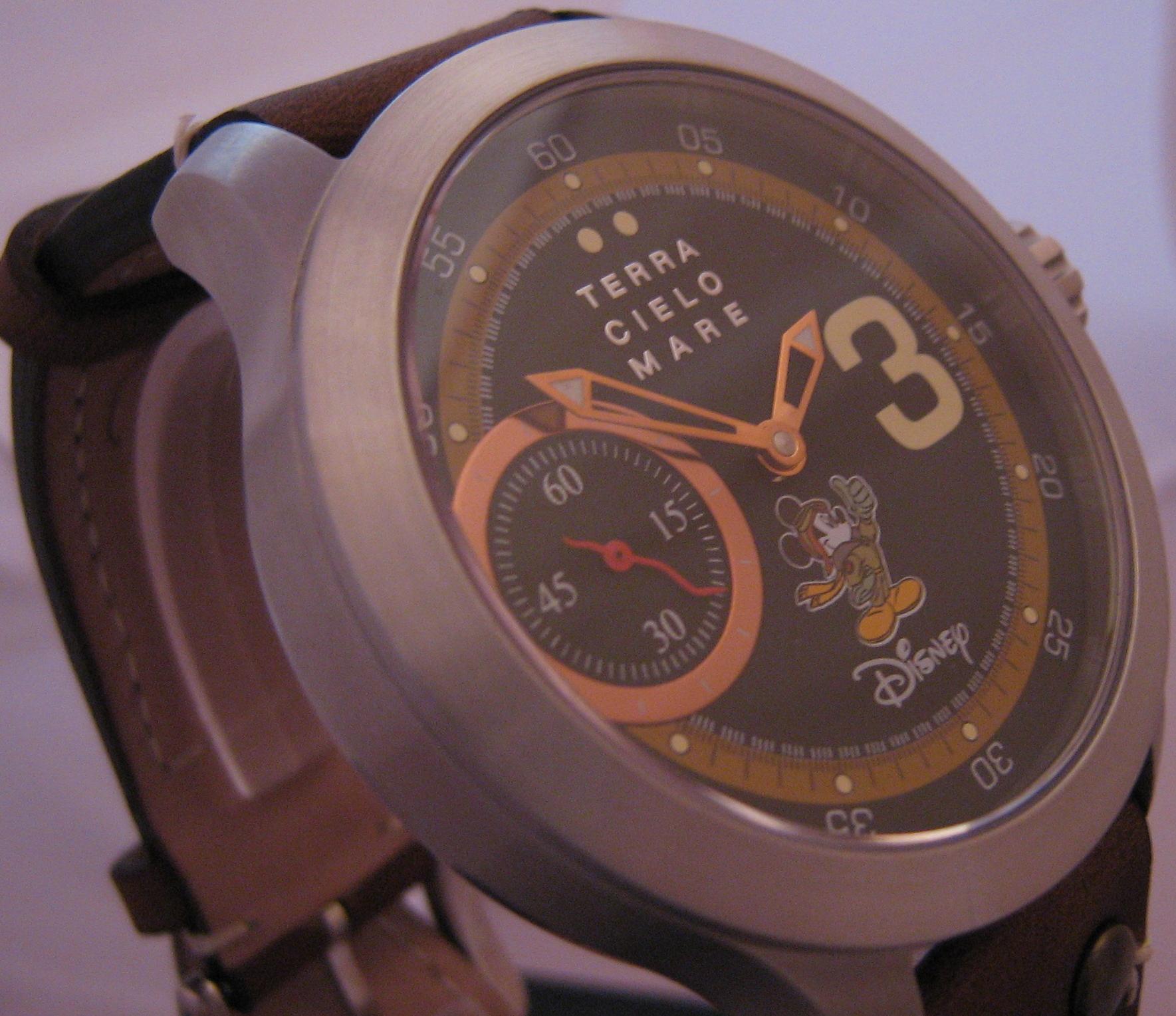 Topolino Aviatore Disney Hand Winding Watch, Black Dial With Leather Strap