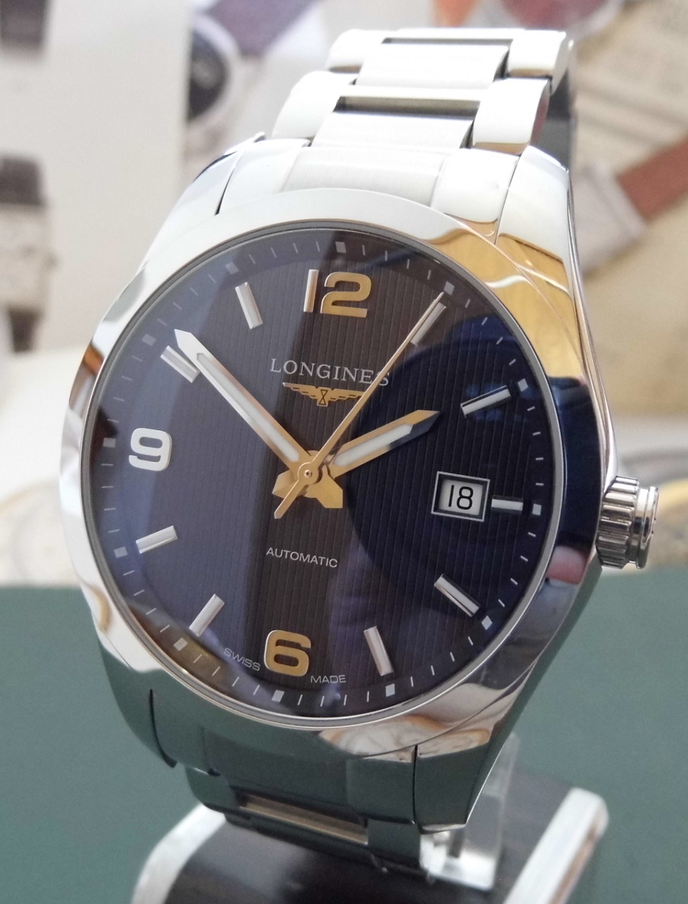 Longines Conquest Classic, Black Dial, Bracelet