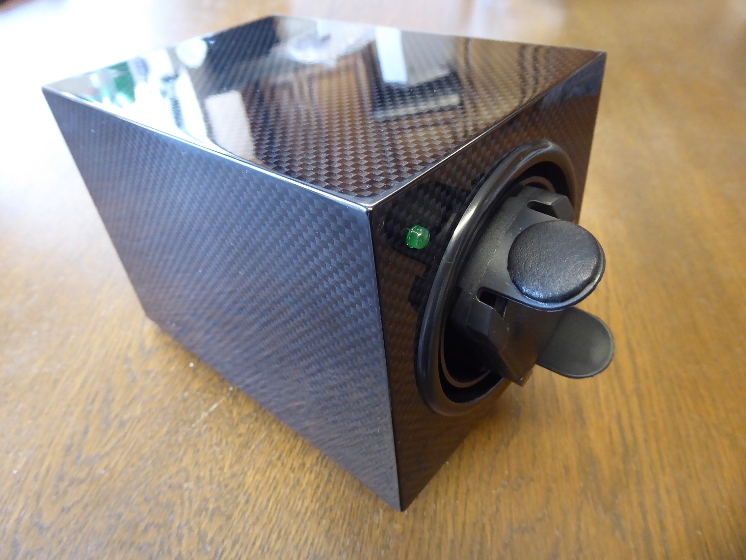 A CW Sellors Single Watch Winder