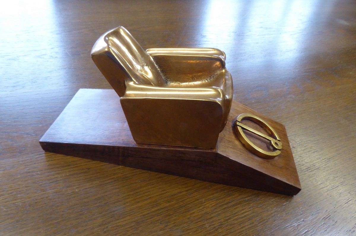 An Alfred Dunhill Pipe Stand / Desk Ornament