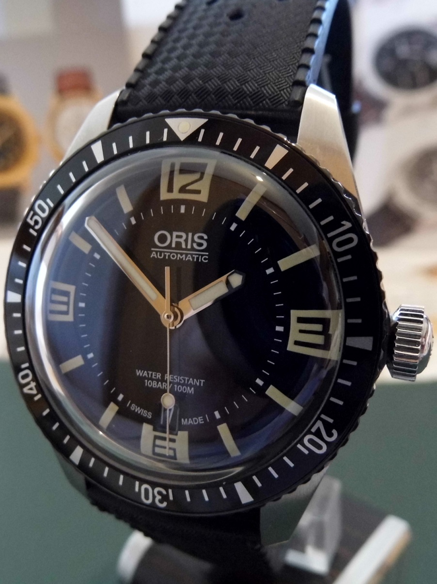 Oris 65 Divers, Black Dial, Rubber Strap