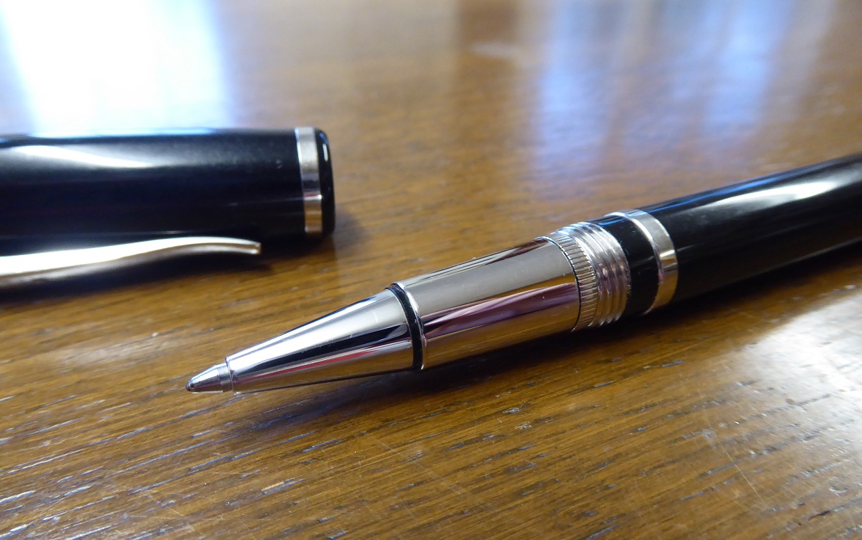 An Alfred Dunhill Sentryman Rollerball Pen