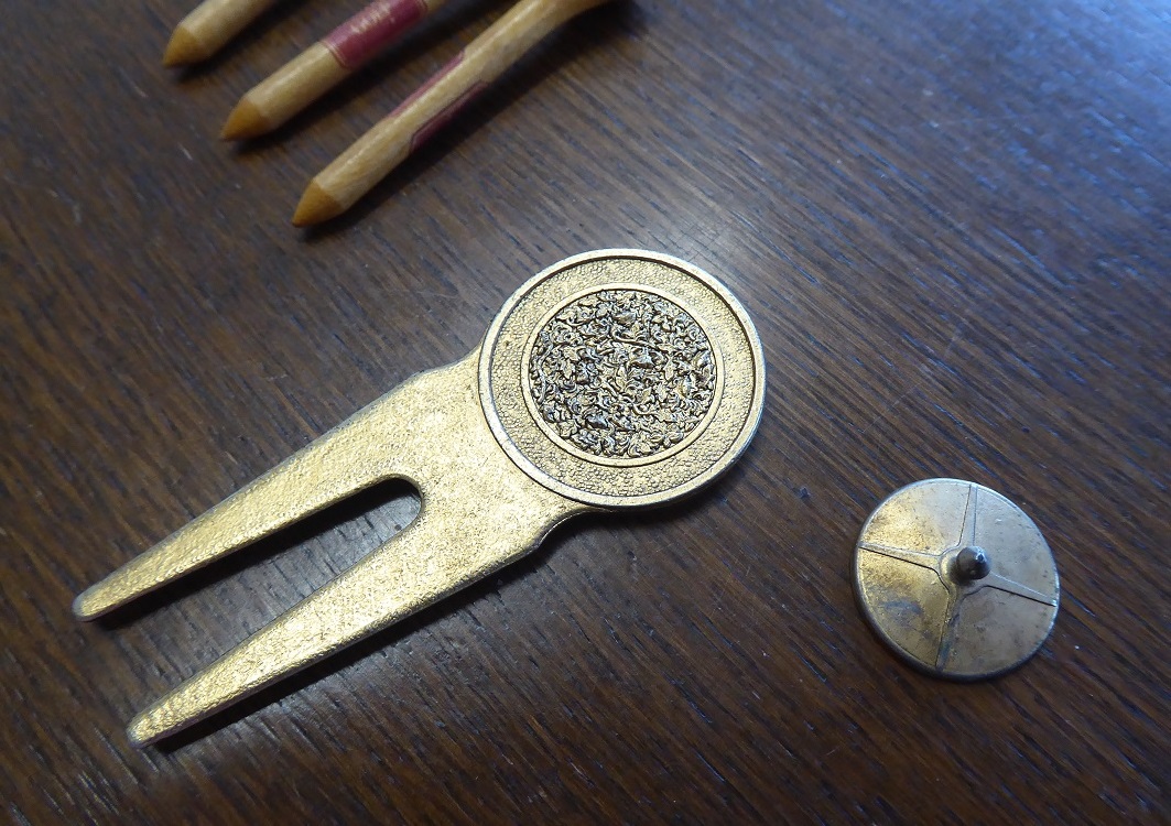 Alfred Dunhill Masters Golf Tees, Divot Tool & Marker Set