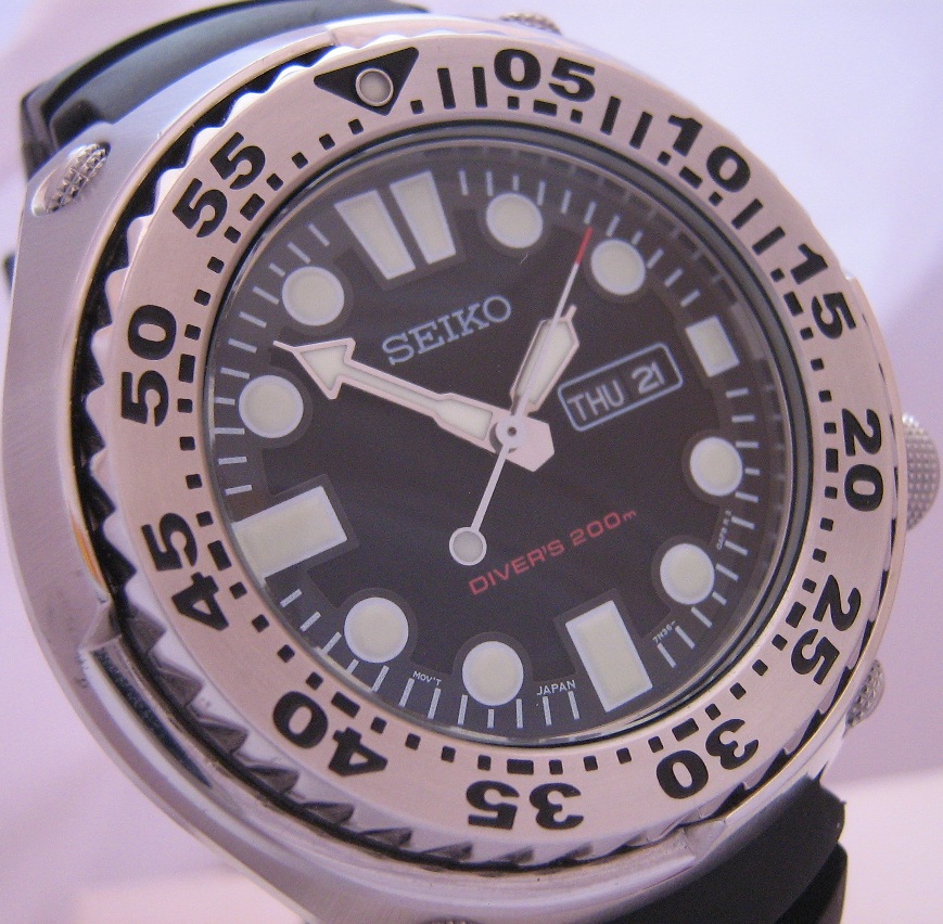 Seiko Diver Sawtooth, Black Dial With Rubber Strap