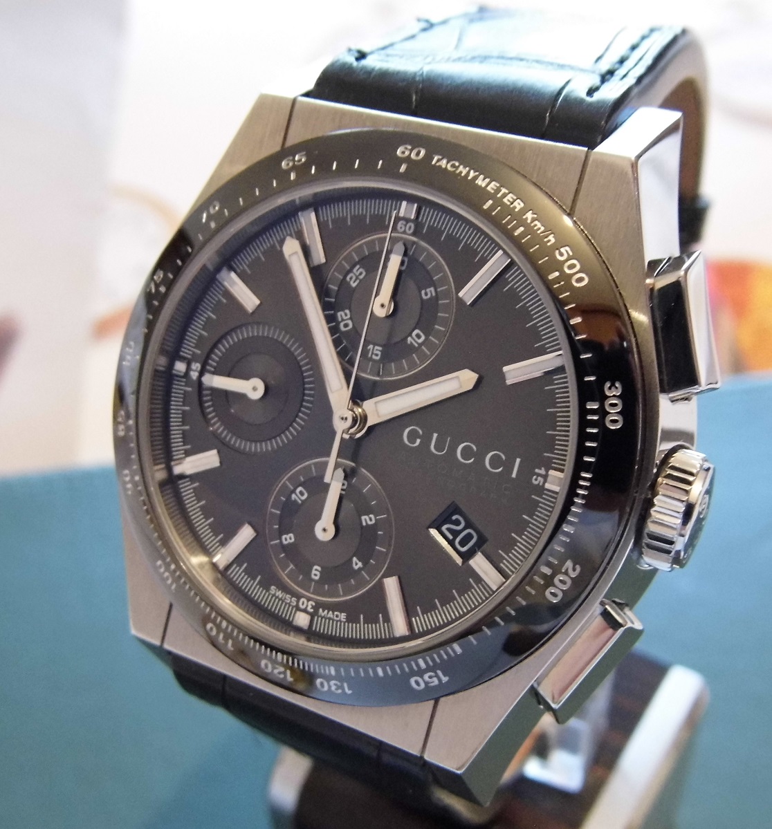 Gucci Pantheon Chronograph, Black Dial With Leather Strap