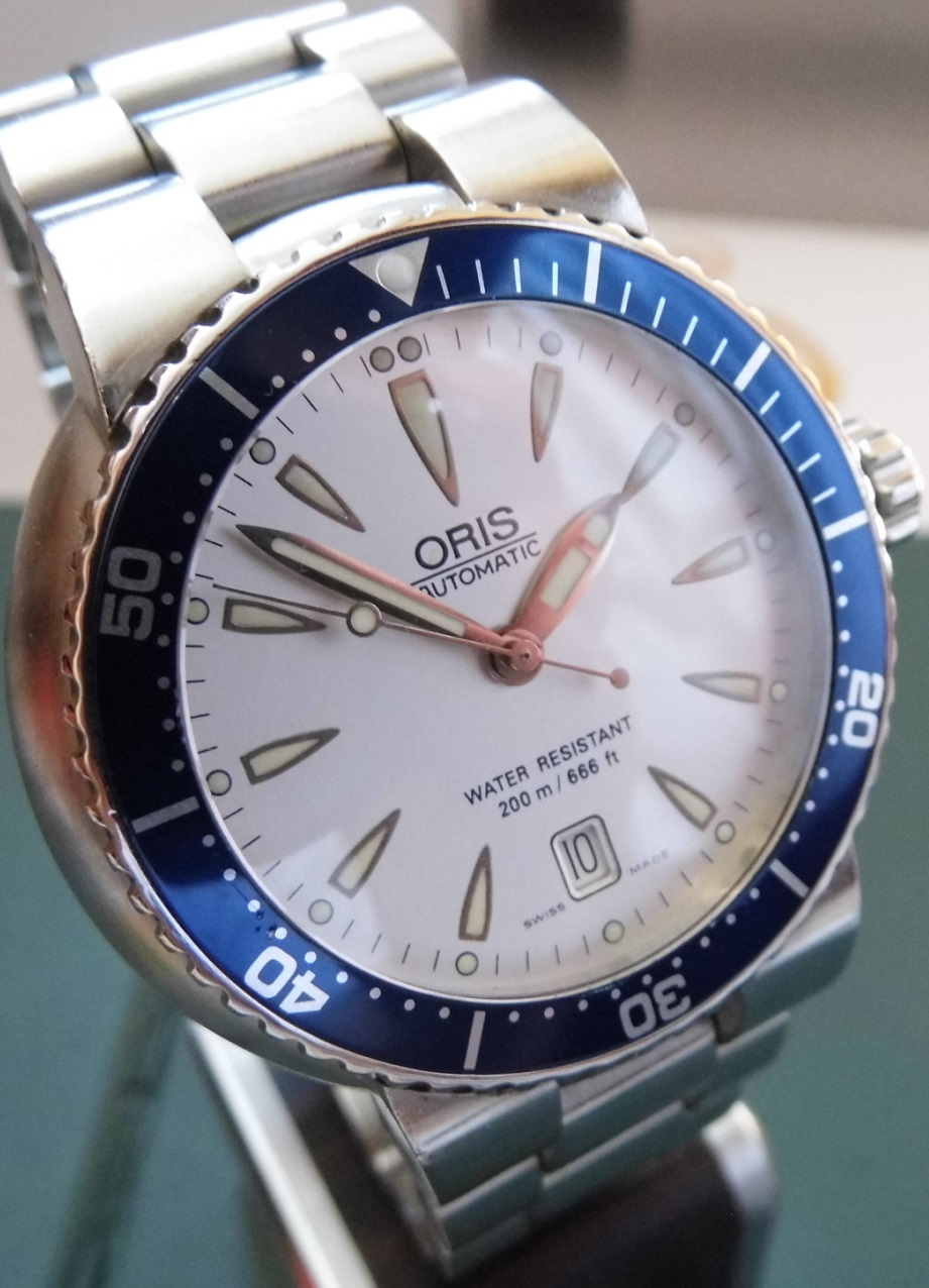 Oris TT1 Divers, Silver Dial With Stainless Steel Bracelet