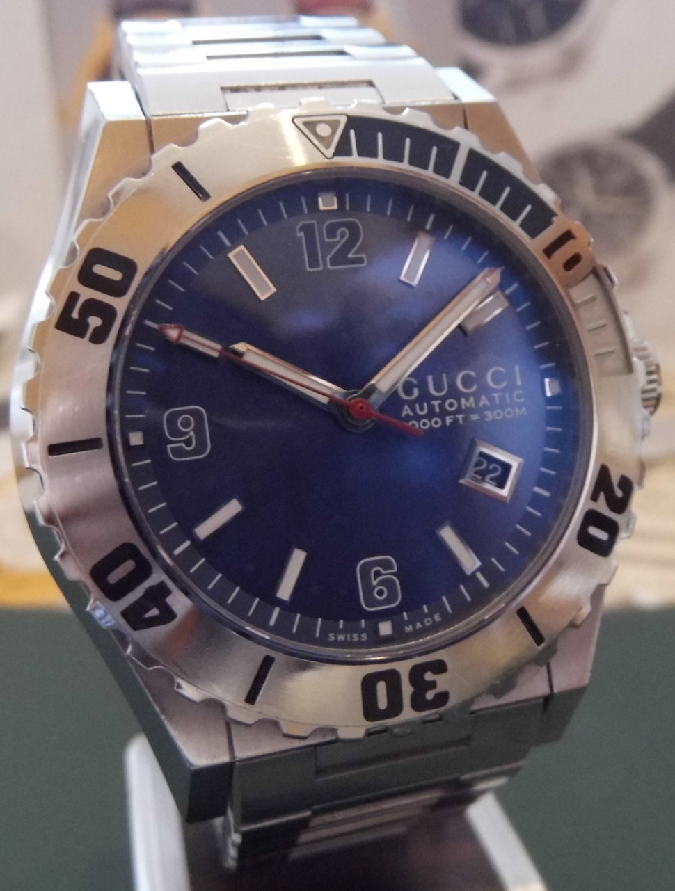 Gucci Pantheon Diver, Blue Dial, Steel Bracelet