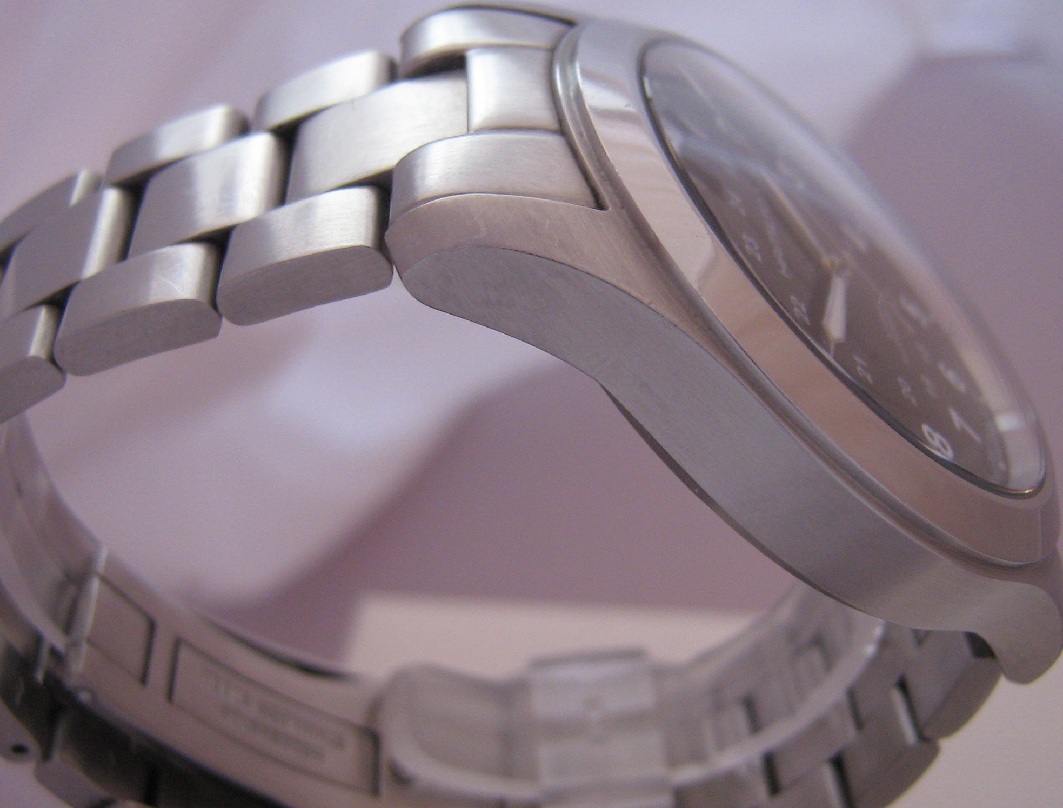 Hamilton Khaki King Automatic, Black Dial, Steel Bracelet