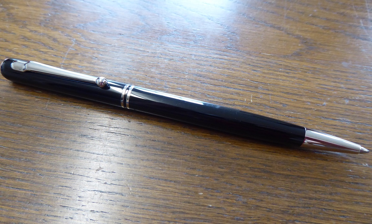 An Alfred Dunhill Sidecar Streamliner Ballpoint Pen